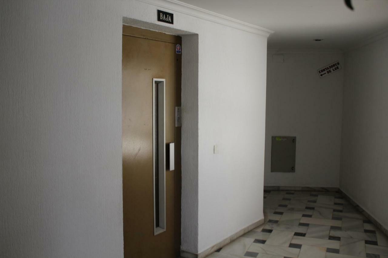 Apartamento Con Parking Gratuito マラガ エクステリア 写真