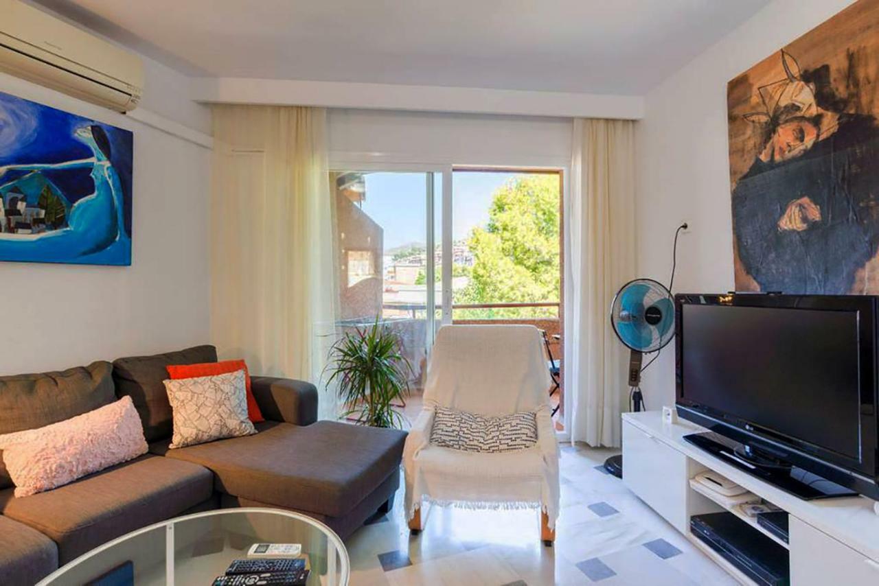 Apartamento Con Parking Gratuito マラガ エクステリア 写真