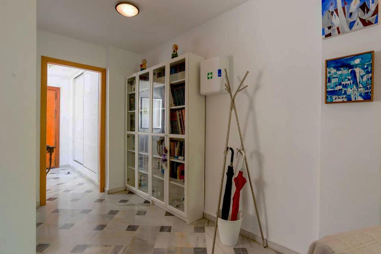 Apartamento Con Parking Gratuito マラガ エクステリア 写真